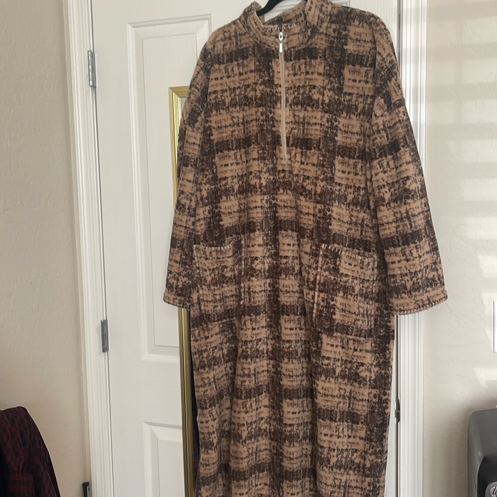 NWOT Stan Herman Plush Lounger